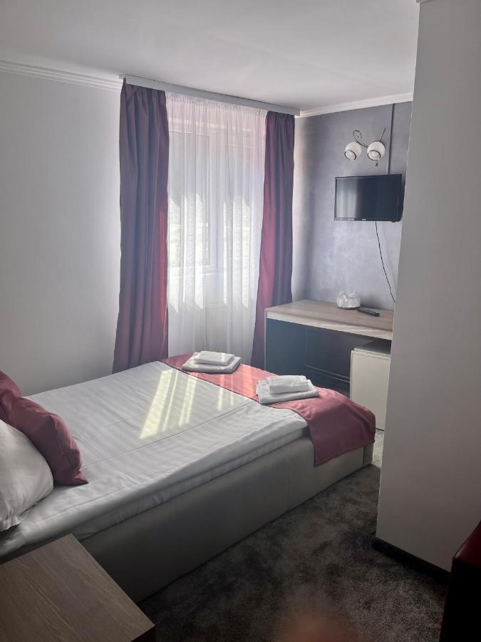 Pensiunea Eden Sinaia Bagian luar foto